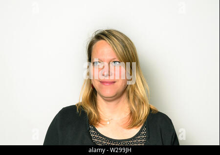 Bremen, Deutschland. 06 Juli, 2019. Maike Schaefer (Bündnis 90/Die Grünen) steht für ein Portrait vor der Kamera. Credit: mohssen Assanimoghaddam/dpa/Alamy leben Nachrichten Stockfoto