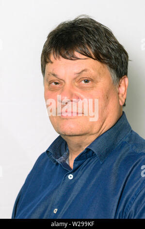 Bremen, Deutschland. 06 Juli, 2019. Dietmar Strehl (Bündnis 90/Die Grünen) steht für ein Portrait vor der Kamera. Credit: mohssen Assanimoghaddam/dpa/Alamy leben Nachrichten Stockfoto