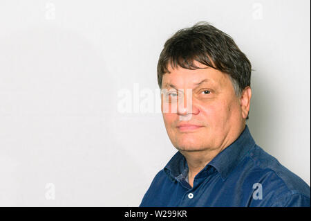 Bremen, Deutschland. 06 Juli, 2019. Dietmar Strehl (Bündnis 90/Die Grünen) steht für ein Portrait vor der Kamera. Credit: mohssen Assanimoghaddam/dpa/Alamy leben Nachrichten Stockfoto