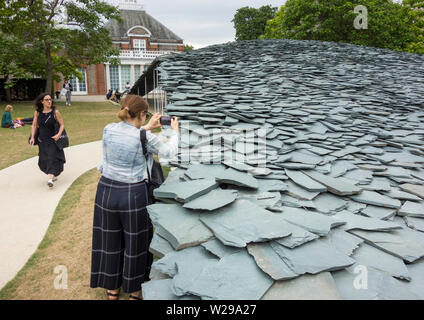 Cumbrian Schiefer Fliesen auf der Serpentine Gallery Pavilion 2019 Von Junya Ishigami, London, Vereinigtes Königreich, Stockfoto