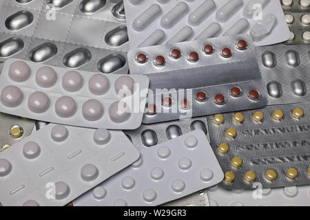 Medizinische Tabletten in Blistern verpackt Stockfoto