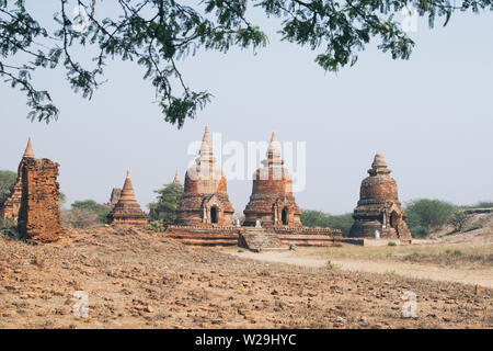 Blick über Stupas und Pagoden von Bagan, antike Tempel Komplex in Myanmar. Stockfoto