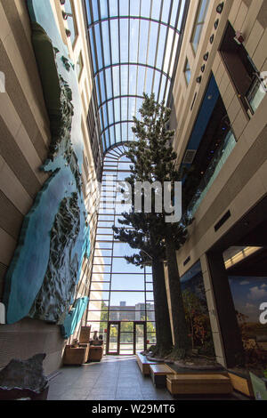 Lansing, Michigan, USA - 17. September 2018: Atrium aus Glas innen an der Michigan Geschichte Museum in Downtown Lansing Michigan, Stockfoto