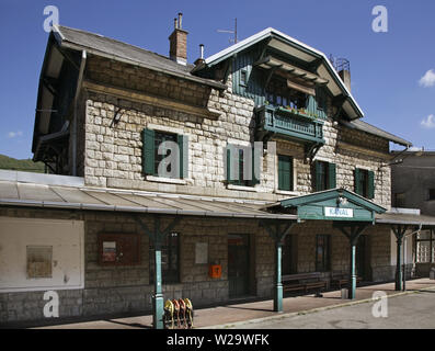 Bahnhof in Kanal. Slowenien Stockfoto