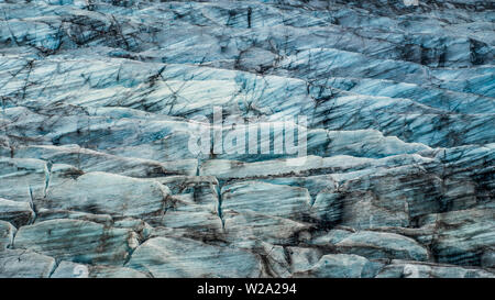 Blick auf Deep Blue riesige Eisschollen in der Fjallsárlón Gletscher. Island, Europa. Stockfoto