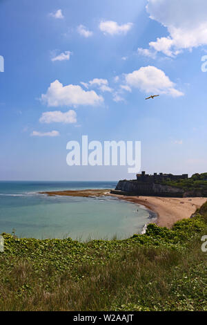 Kingsgate Bay Sandstrand an der nördlichen Küste von Kent in der Nähe von Broadstairs, England Großbritannien Stockfoto