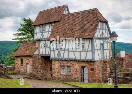 Entlang der Weitwanderweg Neckarsteig in Deutschland Hirschhorn Stockfoto