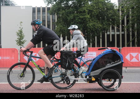 Newcastle upon Tyne, Großbritannien. 7. Juli 2019, Radfahrer geniessen Sie die Straßen von Newcastle für Fahrt bei der HSBC UK Let's, Kredit: DavidWhinham/Alamy Stockfoto