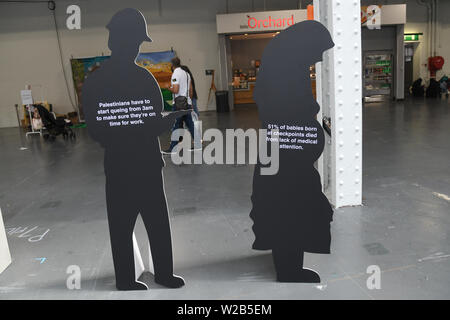 Palästina Expo haben der Welt zeigen. Die Palästinenser Menschen ist die am meisten Willensstark Menschen Menschheit im 21. Jahrhundert gesehen haben. Das Leid, Demütigung, Not und injustic die Menschheit von den Israelis Unterdrückung und ihre Entschlossenheit, die Rechte der Palästinenser, in ihre Heimat zurückzukehren ertragen kann ist nicht verhandelbar am 7. Juli 2019 in London Olympia, UK. Stockfoto