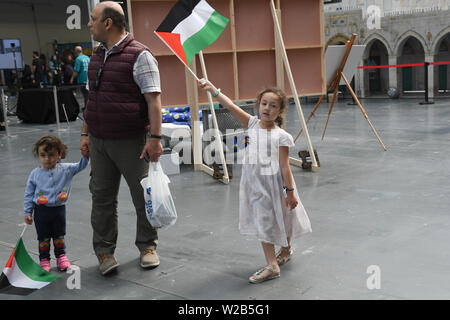 Palästina Expo haben der Welt zeigen. Die Palästinenser Menschen ist die am meisten Willensstark Menschen Menschheit im 21. Jahrhundert gesehen haben. Das Leid, Demütigung, Not und injustic die Menschheit von den Israelis Unterdrückung und ihre Entschlossenheit, die Rechte der Palästinenser, in ihre Heimat zurückzukehren ertragen kann ist nicht verhandelbar am 7. Juli 2019 in London Olympia, UK. Stockfoto