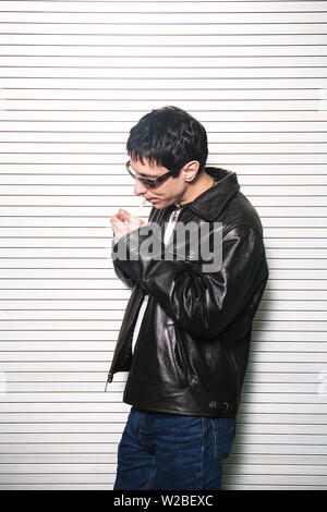 Jonathan Donahue von Mercury Rev fotografiert Backstage an der Universität Newcastle am 7. Oktober 2001. England, Vereinigtes Königreich. Stockfoto