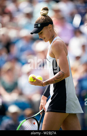 Polona Hercog der Slowakei in Aktion gegen Simona Halep Rumäniens auf die Natur Tal Internationale 2019, Devonshire Park, Eastbourne - England. Wednes Stockfoto