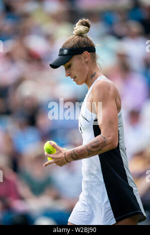 Polona Hercog der Slowakei in Aktion gegen Simona Halep Rumäniens auf die Natur Tal Internationale 2019, Devonshire Park, Eastbourne - England. Wednes Stockfoto