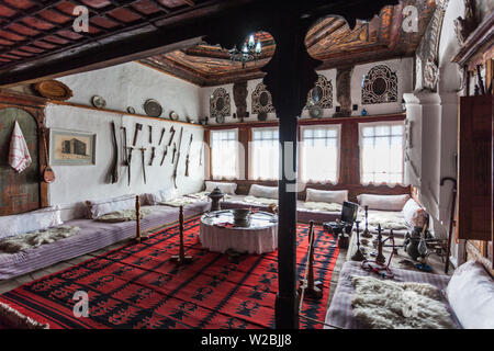 Albanien, Kruja, Völkerkundemuseum, Innere des osmanischen Haus Stockfoto