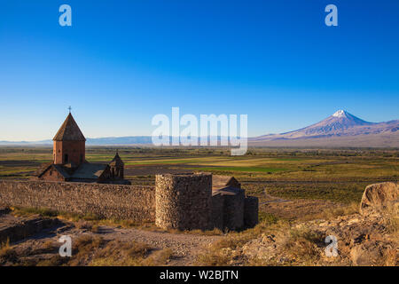 Armenien, Yerevan, Ararat, Khor Virap Armenische Apostolische Kirche Kloster, am Fuße des Berges Ararat, wo Grigor Luisavorich (St. Gregor der Erleuchter) wurde inhaftiert Stockfoto