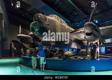 Australien, Australian Capital Territory, ACT, Canberra, Australian War Memorial Museum, WW2-Ära britischen Avro Lancaster Bomber Flugzeug Stockfoto