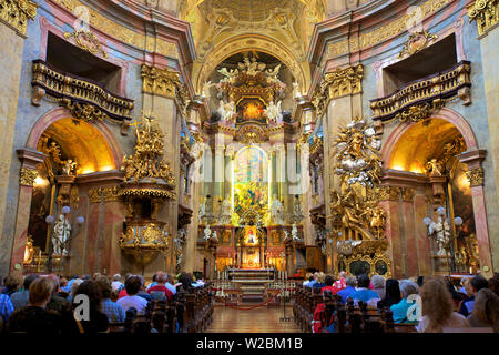 Innenraum der St.-Petri Kirche, Wien, Österreich, Mitteleuropa Stockfoto