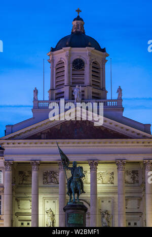 Belgien, Brüssel, Place Royale, Eglise Saint Jacques-sur-coudenberg Kirche, und die Statue von Gottfried von Boullion, Dawn Stockfoto