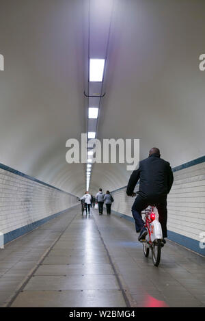 Belgien, Antwerpen, St.-Anna-Tunnel, Fußgängertunnel unter der Schelde Stockfoto