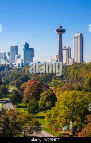 Kanada und USA, Ontario und New York State, Niagara, Niagara Falls, die Skyline der Stadt Stockfoto