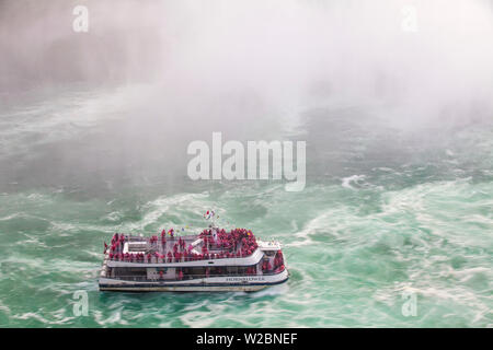 Kanada und USA, Ontario und New York State, Niagara, Niagara Falls, Hornblower sightseeeing Boot an Horseshoe Falls Stockfoto