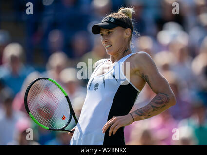 Polona Hercog der Slowakei in Aktion gegen Simona Halep Rumäniens auf die Natur Tal Internationale 2019, Devonshire Park, Eastbourne - England. Wednes Stockfoto