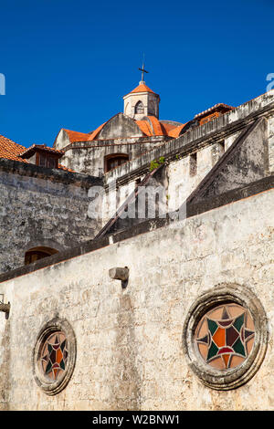 Kuba, Havanna, Havanna Vieje, Plaza de la Catedral, die Kathedrale de San Cristobal de La Habana Stockfoto