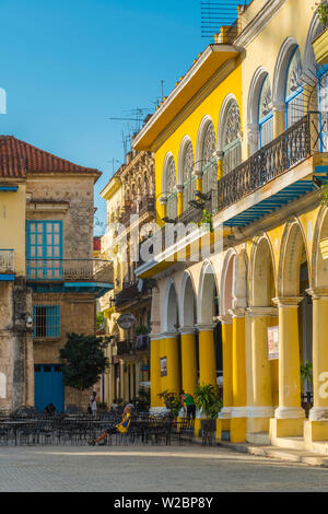 Kuba, Havanna, La Habana Vieja, die Plaza Vieja. Stockfoto