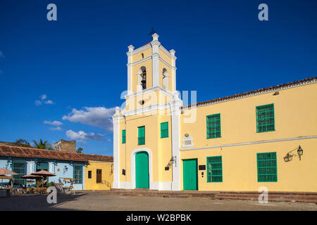 Kuba, Camaguey, Camagüey Province, die Plaza San Juan de Dios, San Juan de Dios Kirche und angrenzende Museum Stockfoto