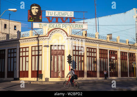 Cuba, Cienfuegos, Street Scene in der Nähe von Parque MartÃ- Stockfoto