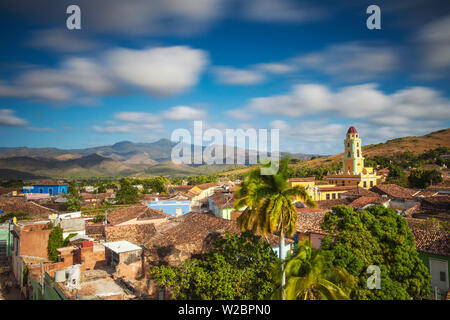 Kuba, Trinidad, Blick auf Museum National de la Luncha Contra Bandidos - ehemalige Kloster San Francisco de AsÃ-si Stockfoto