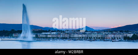 Jet d'Eau auf dem Genfer See, den Mont Blanc in der Ferne, Genf, Schweiz Stockfoto