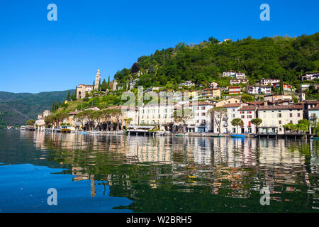 Das idyllische Dorf am Seeufer von Vico Morcote Lago di Lugano, Tessin, Schweiz Stockfoto