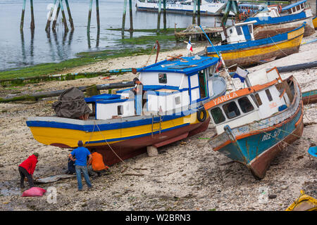 Chile, Chiloé Insel, Dalcahue, Angelboote/Fischerboote Stockfoto
