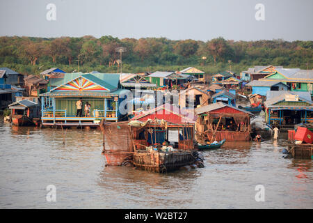 Kambodscha, Tonle Sap See, Chong Kneas schwimmender Dörfer Stockfoto