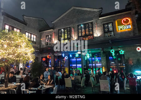 Cafés und Restaurants in Xintiandi, Shanghai, China Stockfoto