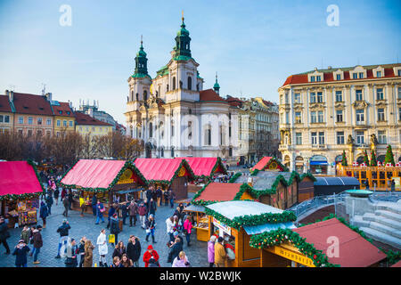 Weihnachtsmarkt, Altstädter Ring, Prag, Tschechische Republik Stockfoto