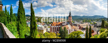 Erhöhten Blick auf die Stiftskirche & Umgebung Township, Baden-Baden, Schwarzwald, Baden Württemberg, Deutschland, Europa Stockfoto