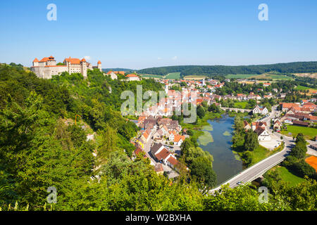 Erhöhten Blick auf malerische Harburger Schloss und Altstadt, Harburg, Bayern, Deutschland Stockfoto