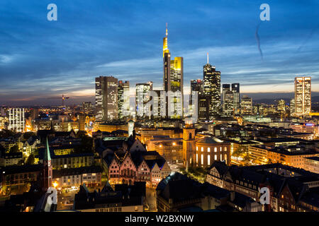 Erhöhten Blick auf Römer und dem Bankenviertel, Frankfurt am Main, Hessen, Deutschland Stockfoto