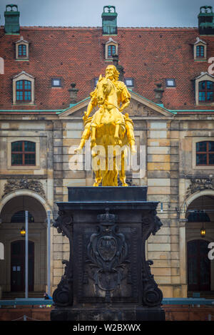 Staue von August II. der Starke (Goldener Reiter), Neustadter Markt, Dresden, Sachsen, Deutschland Stockfoto