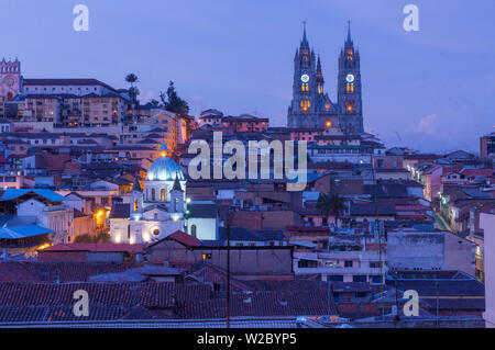 Basilika del Voto Nacional (Basilika des Nationalen Gelübde), Altstadt, Centro Historico, Größte neugotische Basilika in Amerika, Quito, Ecuador Stockfoto