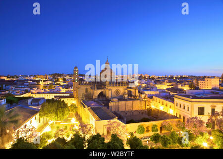 Die Kathedrale von San Salvador in der Morgendämmerung, Jerez de la Frontera, Provinz Cadiz, Andalusien, Spanien Stockfoto