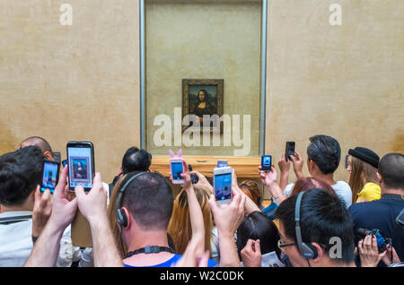 Touristen fotografieren, Mona Lisa, dem Louvre, Paris, Frankreich Stockfoto