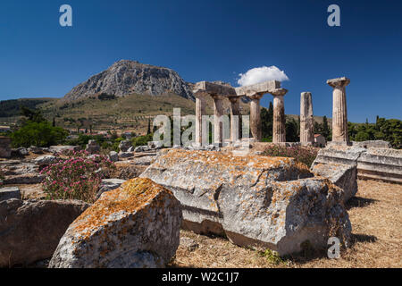 Griechenland, Peloponnes Region, Corinth, antike Korinth, Apollo-Tempel Stockfoto