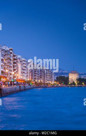 Griechenland, Mazedonien Zentralregion, Thessaloniki, Blick mit The White Tower Stockfoto