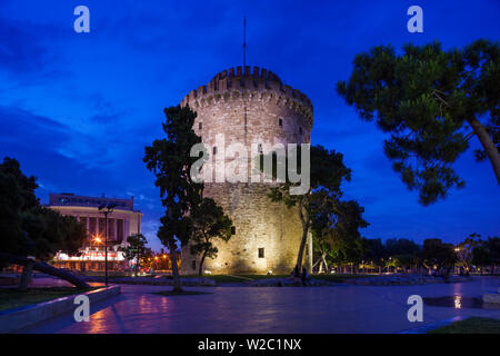 Griechenland, Makedonien Region, Thessaloniki, Waterfront mit Blick auf den Weißen Turm, Dawn Stockfoto
