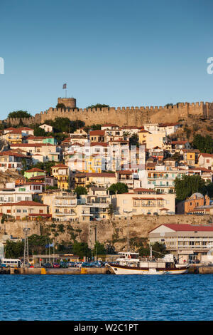Griechenland, Ostmakedonien und Thrakien, Kavala, erhöhten Blick auf Altstadt und Festung Kastro Stockfoto
