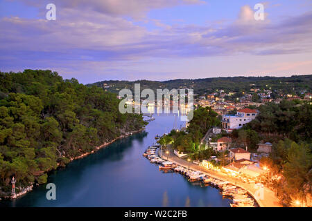 Blick über den Hafen von Gaios, Paxos, die Ionischen Inseln, griechische Inseln, Griechenland, Europa Stockfoto