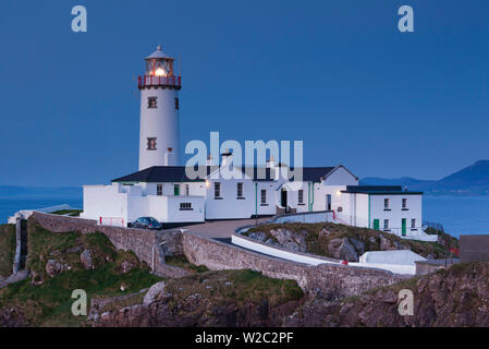 Irland, County Donegal, Fanad Halbinsel Fanad Head Leuchtturm, Sonnenuntergang Stockfoto